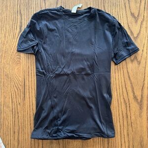 lululemon athletica Black Short Sleeve Tee workout yoga Pilates running